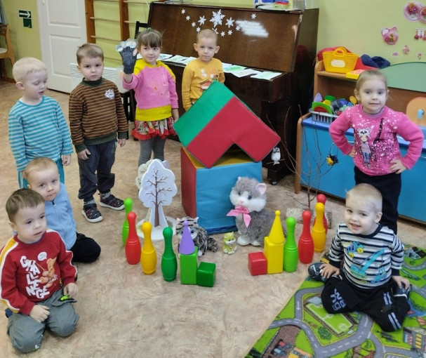 Котёнок Барсик ищет семью.